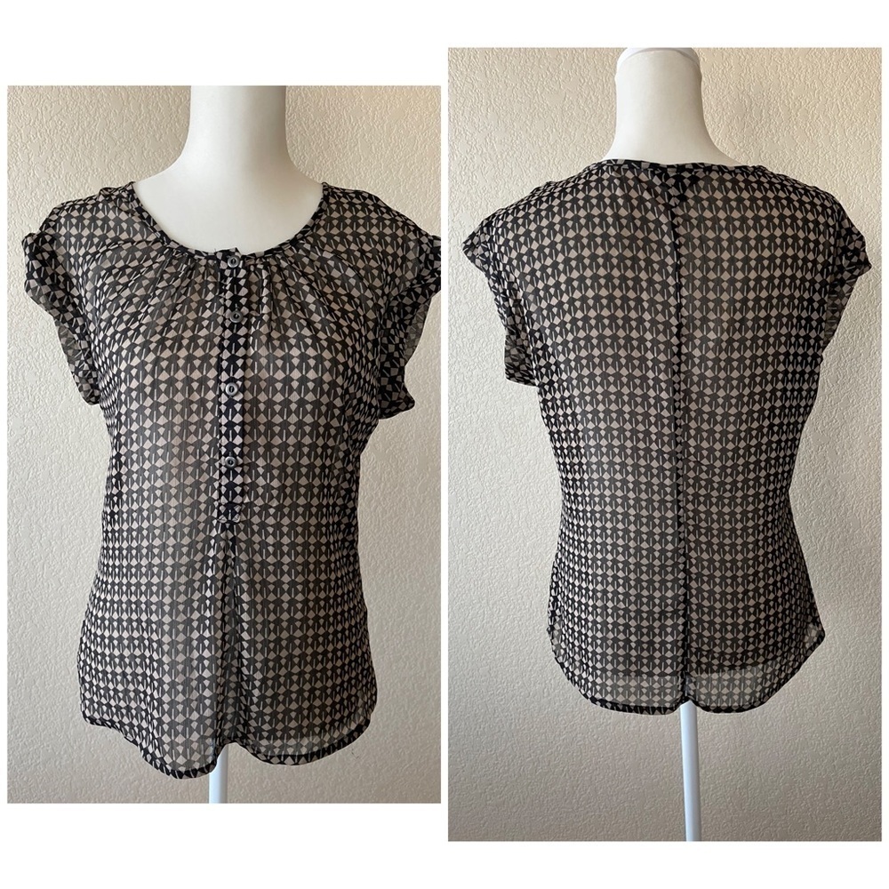 Banana Republic Sheer shirt sleeve blouse- x-small